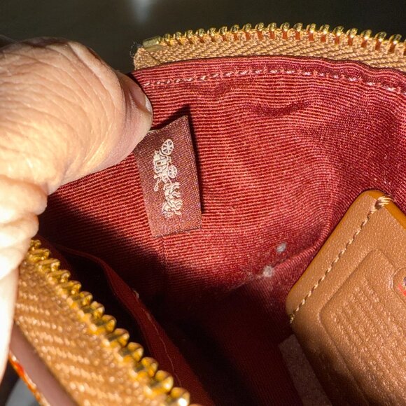 COACH Corner Zip Wristlet in Rainbow Signature Canvas (NWOT) - Picture 2 of 5